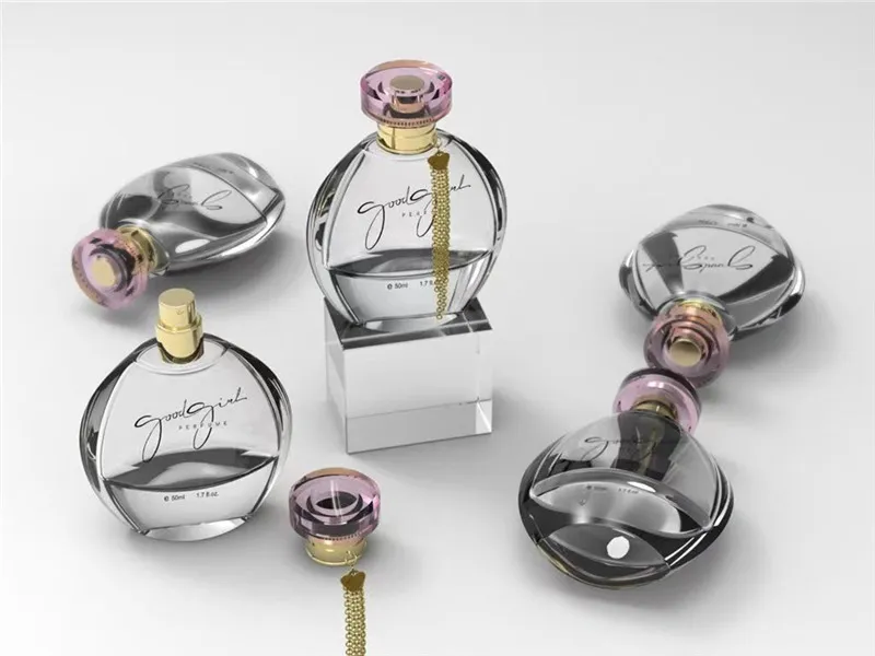 What should you pay attention to when purchasing perfume bottles?